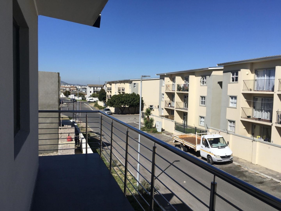 2 Bedroom Property for Sale in Parklands East Western Cape